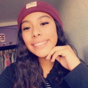 Meet your Posher, Noelia karla